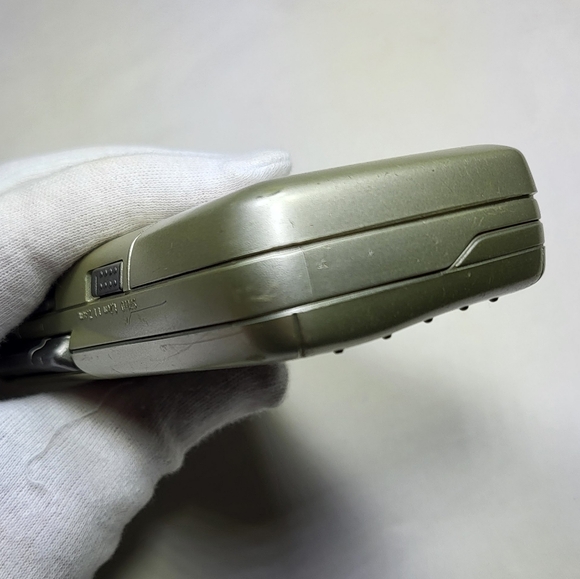 RCA RP3538R Handheld AVR Micro Cassette Recorder Player - Picture 7 of 15